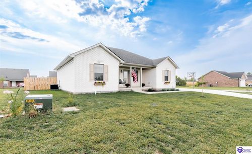 300 Oak Hill Ct, Bardstown, KY, 40004-7903 | Card Image