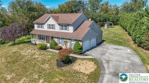 9535 Foxfield Ct, Fogelsville, PA, 18051-2300 | Card Image