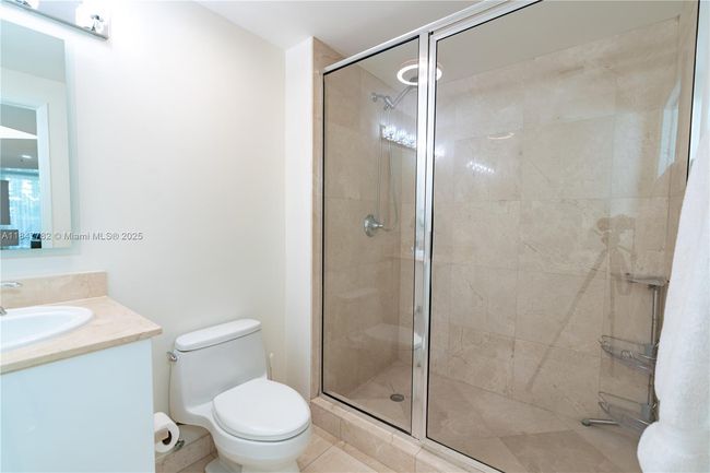 APT-508 - 17555 Atlantic Blvd, Condo with 3 bedrooms, 2 bathrooms and null parking in Sunny Isles Beach FL | Image 29