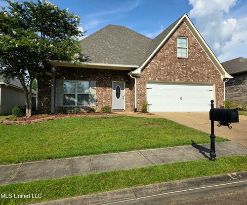 305 Flagstone Dr, Brandon, MS, 39042-6066 | Card Image