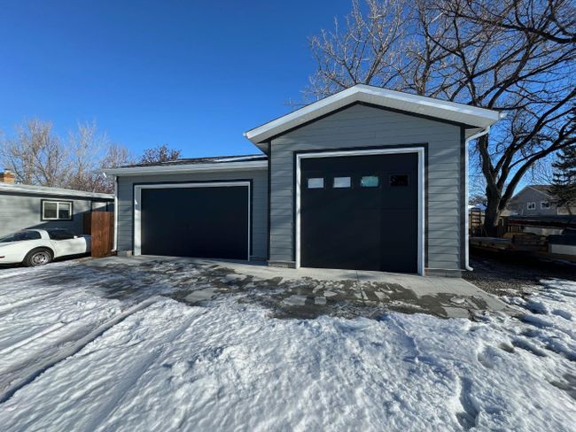 1203 42 Avenue N, Home with 3 bedrooms, 1 bathrooms and 6 parking in Lethbridge AB | Image 6