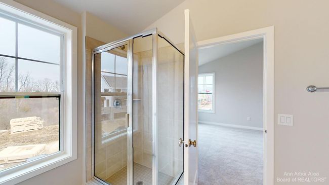 Master Suite Bathroom | Image 21