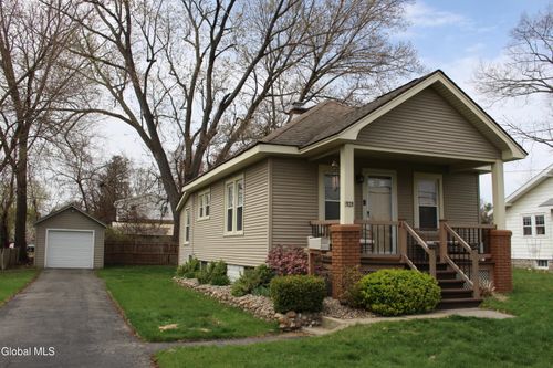 1929 Amsterdam Ave, Schenectady, NY, 12303-4018 | Card Image