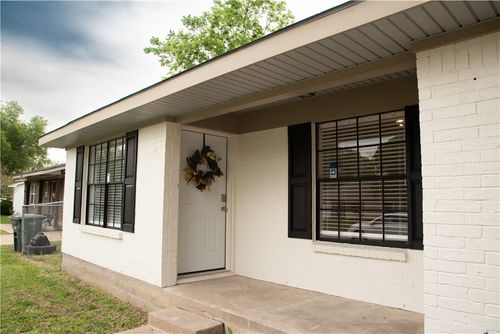 3023 Kim Street, Bryan, TX, 77803 | Card Image