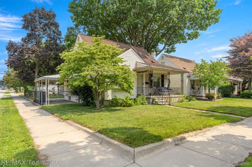 24170 Chicago St, Dearborn, MI, 48124-3262 | Card Image