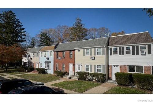 2-164 W Montauk Hwy, Hampton Bays, NY, 11946-2443 | Card Image
