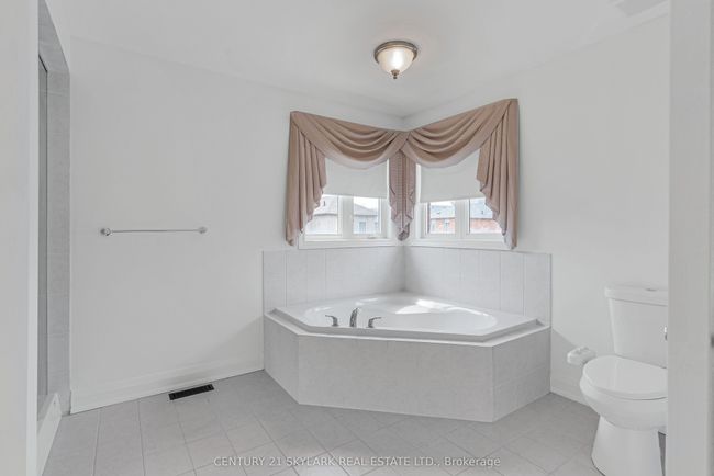 5178 Churchill Meadows Blvd, House other with 4 bedrooms, 4 bathrooms and 3 parking in Mississauga ON | Image 38