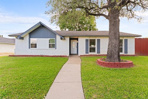 3414 Country Club Dr, Grand Prairie, TX, 75052-6227 | Card Image