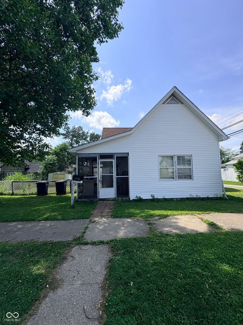 214 S 10th St, Elwood, IN, 46036-1922 | Card Image