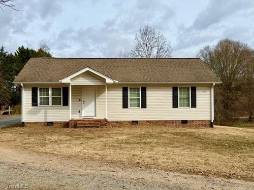 174 Weldon Ln, Thomasville, NC, 27360-0906 | Card Image