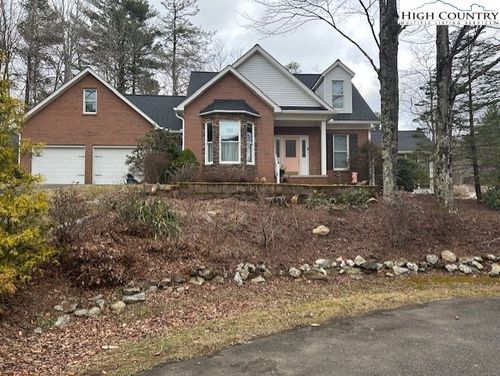 145 Fairway Hills Ct, West Jefferson, NC, 28694-9194 | Card Image