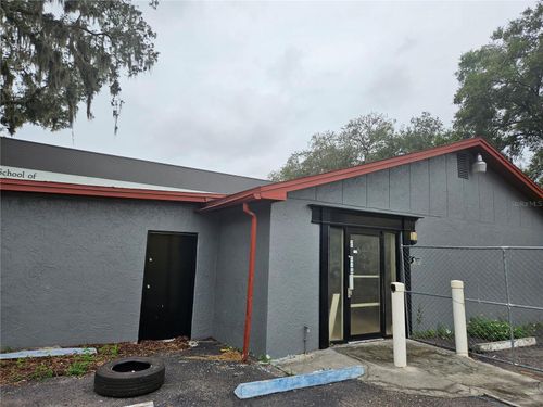 2007 S Parsons Ave, Seffner, FL, 33584-5207 | Card Image