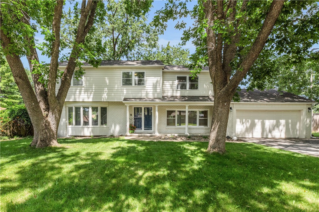 School St, Waukee, IA 50263