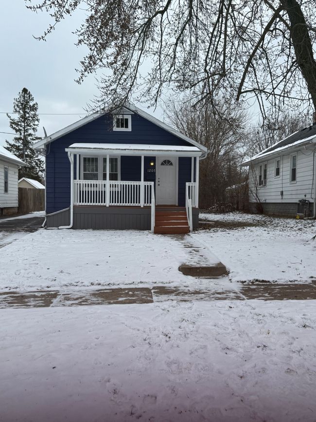 1205 Hughes Ave, House other with 2 bedrooms, 1 bathrooms and null parking in Flint MI | Image 5