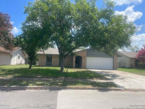 5638 Green Manor St, San Antonio, TX, 78223-4218 | Card Image