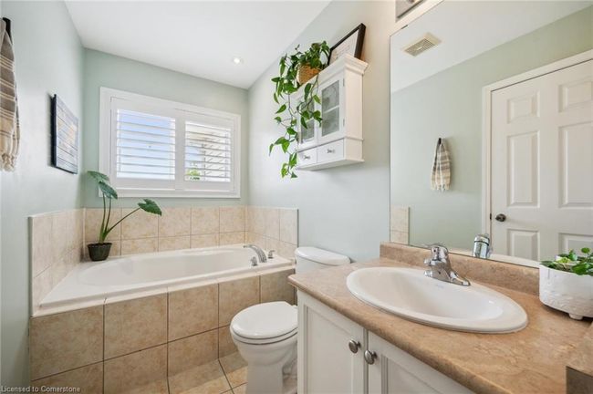 184 Norwich Rd, Townhouse with 3 bedrooms, 3 bathrooms and 3 parking in Breslau ON | Image 17
