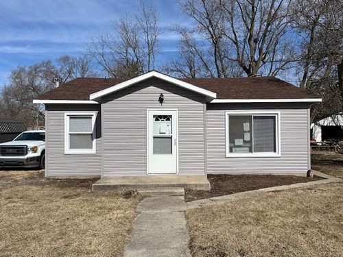 110 E North St, Goodland, IN, 47948-8131 | Card Image