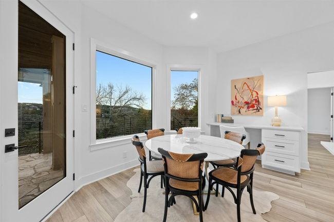 7905 Brightman Ln, House other with 5 bedrooms, 5 bathrooms and 6 parking in Austin TX | Image 11