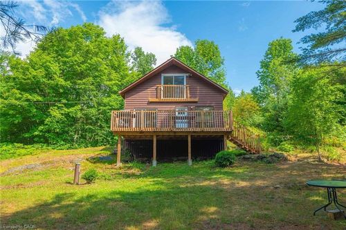 1044 English Cir, Gooderham, ON, K0M1R0 | Card Image