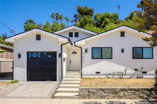 8600 Bluffdale Dr, Sun Valley, CA, 91352 | Card Image