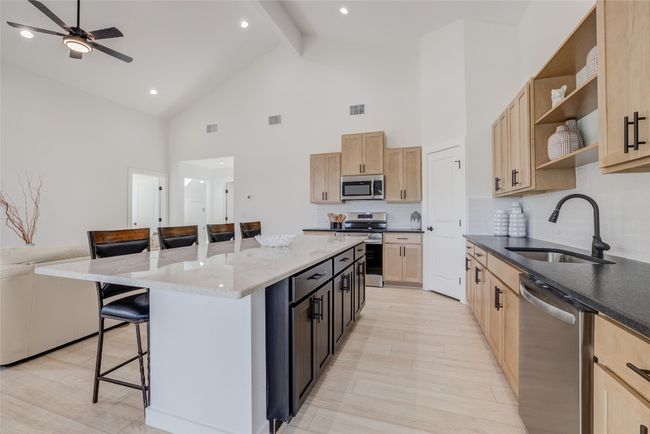 18208 Gregg Bluff Rd, House other with 3 bedrooms, 3 bathrooms and 4 parking in Jonestown TX | Image 8