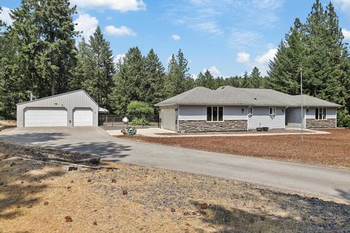 6920 N Harvard Rd, Newman Lake, WA, 99025-9415 | Card Image