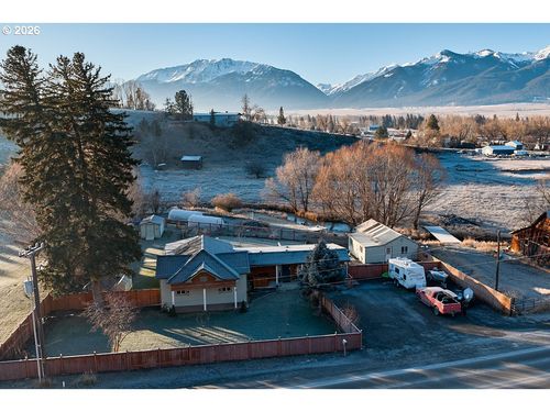 800 E Joseph Hwy, Enterprise, OR, 97828-4042 | Card Image