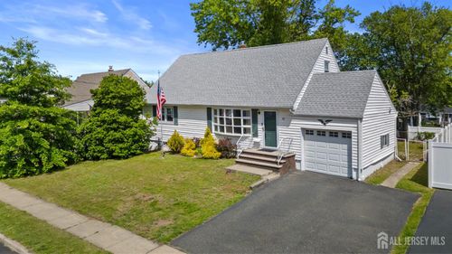 16 Mercury Cir, South Amboy, NJ, 08879-2413 | Card Image