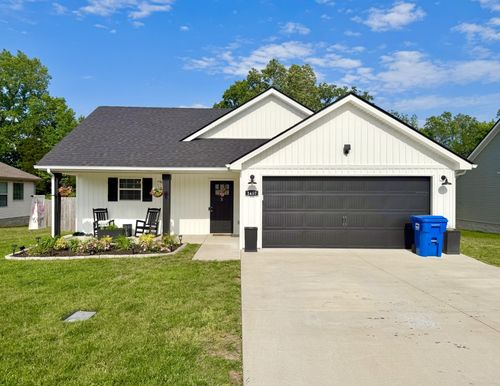 1457 Fredrick Dr, Clarksville, TN, 37042-8971 | Card Image