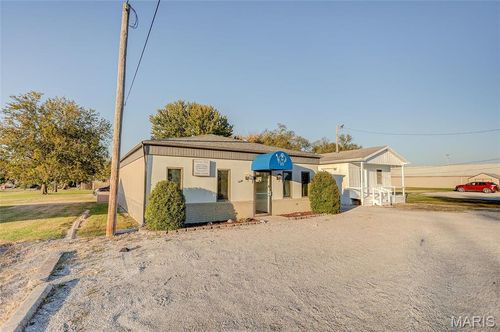 607 E Lyons St, Marissa, IL, 62257-1159 | Card Image