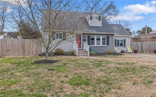 652 Kenneth Rd, Virginia Beach, VA, 23462-2154 | Card Image