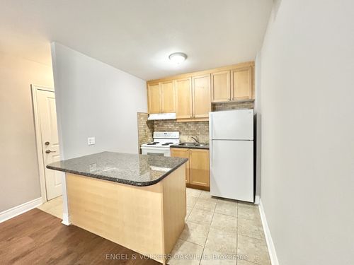 29-90 25th St, Etobicoke, ON, M8V3P8 | Card Image