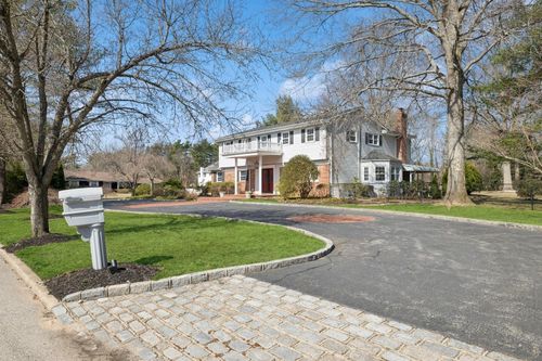 5 Northgate Dr, Syosset, NY, 11791-1609 | Card Image