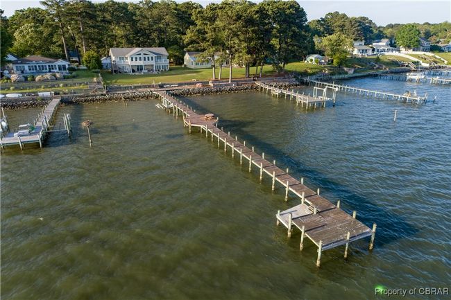 335 Berryville Shores Dr, House other with 3 bedrooms, 2 bathrooms and null parking in Deltaville VA | Image 22