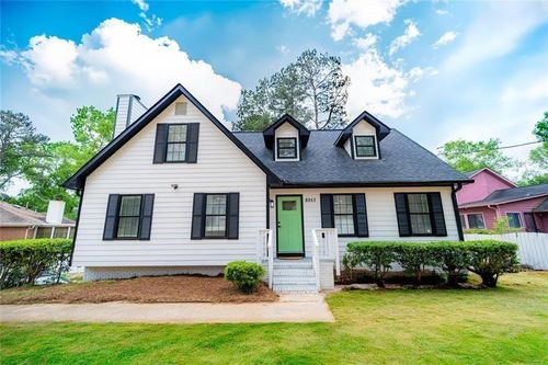 8953 Western Pines Dr, Douglasville, GA, 30134-1783 | Card Image