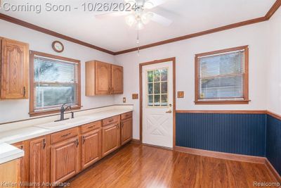 1053 W Hazelhurst Street, Home with 3 bedrooms, 1 bathrooms and null parking in Ferndale MI | Image 3