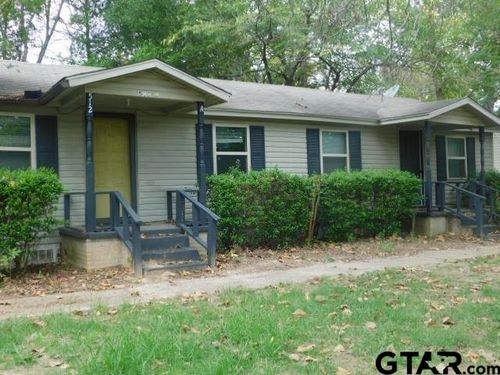 512-A N Henry, Lindale, TX, 75771 | Card Image