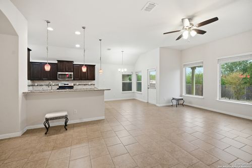 8822 Palmetto Park, Converse, TX, 78109-2140 | Card Image