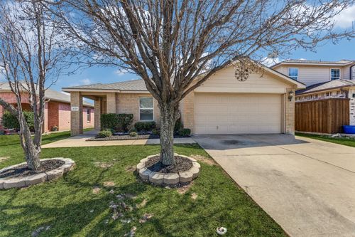 4120 Mantis St, Fort Worth, TX, 76106-3281 | Card Image