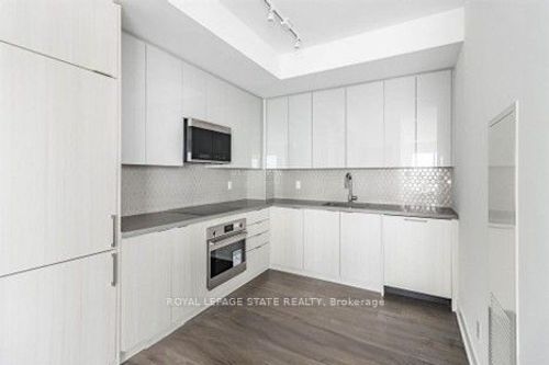 802-2481 Taunton Rd, Oakville, ON, L6H3R7 | Card Image