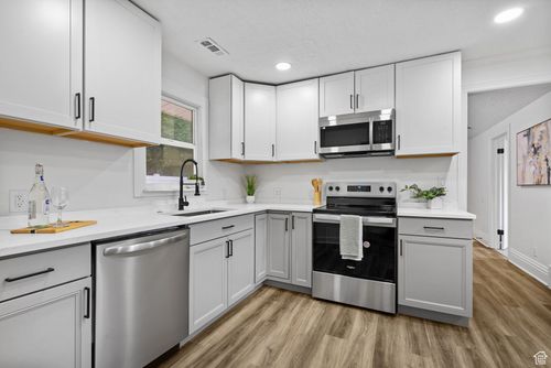 940 W 1160 N, Provo, UT, 84604-3127 | Card Image