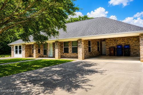 11275 Bay Dr, Diberville, MS, 39540-2708 | Card Image