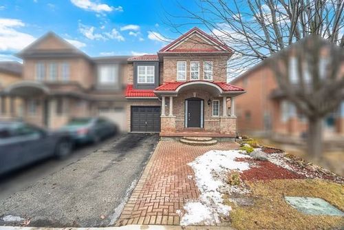 103 Starhill Crescent, Brampton, ON, L6R2P8 | Card Image