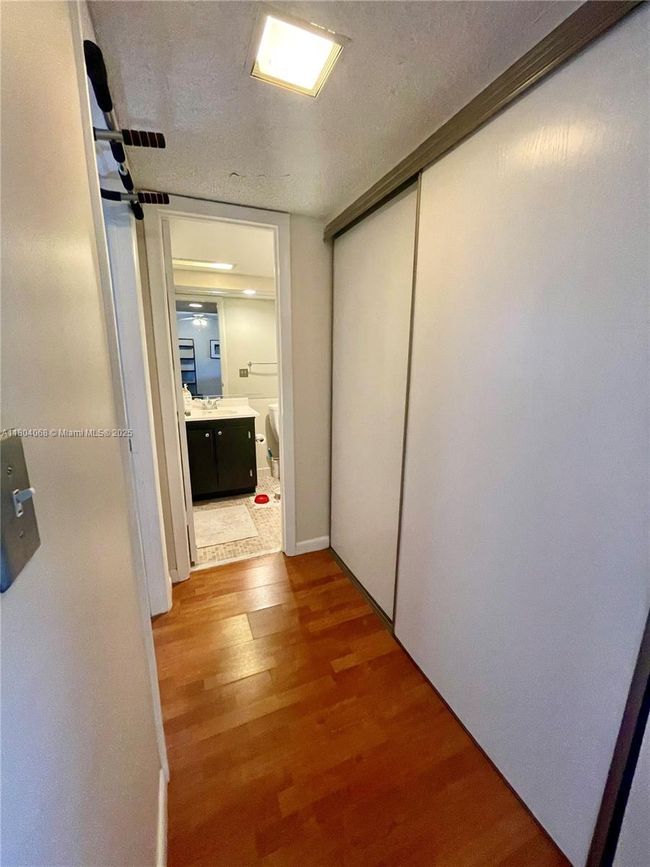 APT-410 - 2312 S Cypress Bend Dr, Condo with 2 bedrooms, 2 bathrooms and null parking in Pompano Beach FL | Image 20