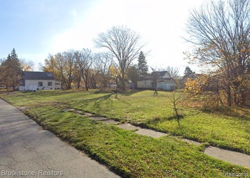 8146 Edgewood St, Detroit, MI, 48213-2104 | Card Image