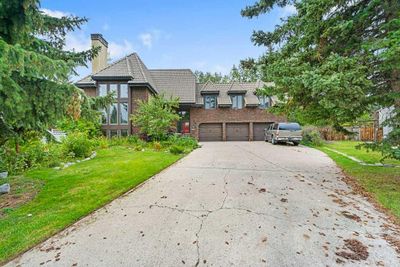 123 Coach Light Bay Sw, House detached with 7 bedrooms, 4 bathrooms and 8 parking in Calgary AB | Image 1