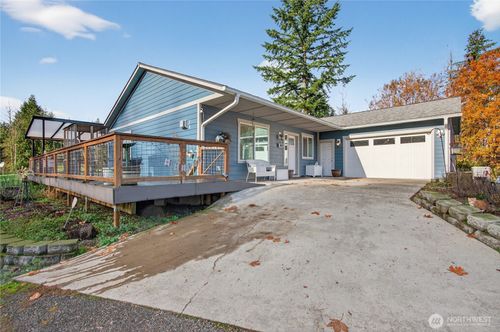 166 Geneva Ln, Castle Rock, WA, 98611-9029 | Card Image