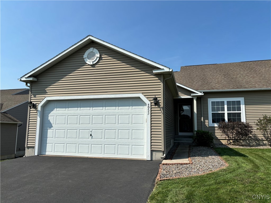 Wintersweet Dr, Liverpool, NY 13088