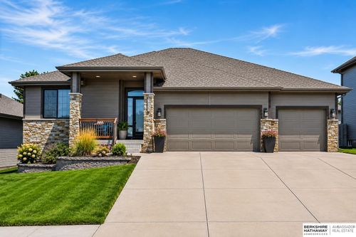 19312 Robin Dr, Gretna, NE, 68028-6576 | Card Image