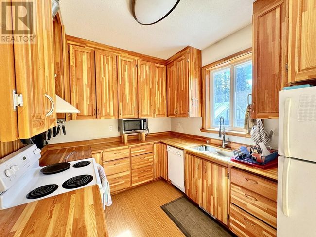 7636 King Rd, House other with 2 bedrooms, 2 bathrooms and null parking in Lone Butte BC | Image 6
